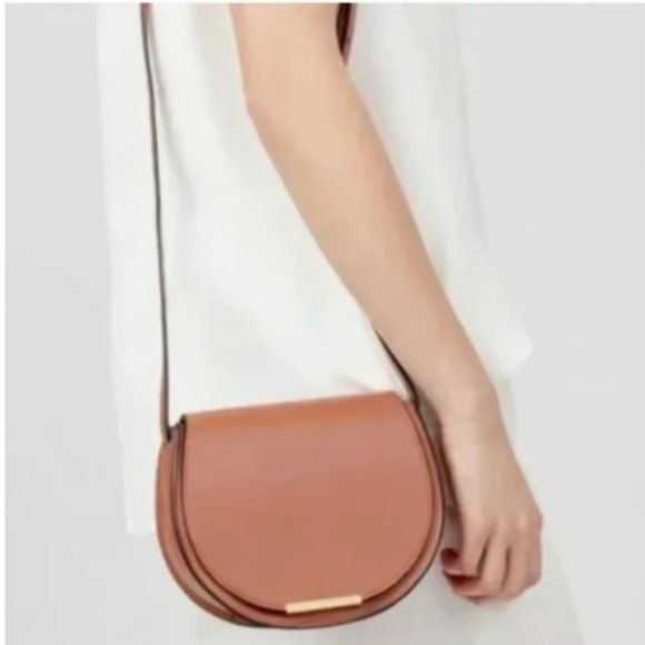 CUYANA Mini Saddle bag in CARAMEL Miele - Picture 2 of 15